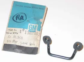 Gm 1387382 1969-1970 Buick Electra Wildcat Lesabre Nos Glove Lock Striker