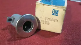 3820889 Gm Nos 1958-1963 Chevrolet 1961-1963 Oldsmobile Glove Box Lock Chrome Case