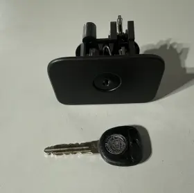 7008-hdl Gm 2003-2007 Cadillac Cts 04-05 Srx 05-09 Sts Glove Box Latch Handle Black With Key