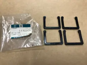 90204574 Gm Glove Box Lock Clamp Lot Of 4 1988 - 1993 Pontiac Lemans 90204574 Gm Glove Box Lock Clamp Lot Of 4 1988 - 1993 Pontiac Lemans