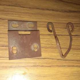 Gbl702 Gm 1970-1972 Olds Cutlass 442 F-85 Vista Cruiser Glove Box Wire Latch Bracket J1