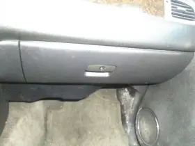 260.gm9i09 Gmc Truck 2009 Yukon Xl 1500 Glove Box