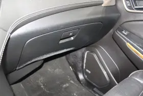 260.gm9j17 Gmc Truck Yukon Xl1500 2017 Glove Box 382032