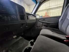 260.gm9m06 Gmc Truck Sierra150 2006 Glove Box 3847118