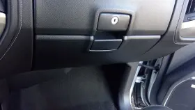 260.gm9m17 Gmc Truck Sierra150 2017 Glove Box 1417443