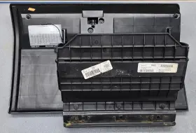 15818681 Hummer 06-10 H3 Dash Dashboard Storage Compartment Glove Box Door Lid Assembly 15818681 Hummer 06-10 H3 Dash Dashboard Storage Compartment Glove Box Door Lid Assembly