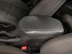 260.hy1w17 Hyundai Veloster 2017 Glove Box 414070