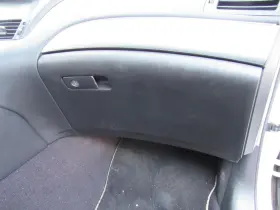 260.in1q17 Infiniti Q70 2017 Glove Box 1066848