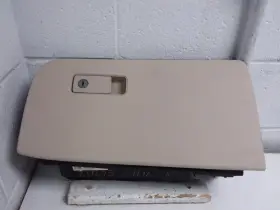 260.in1y20 Infiniti Qx50 2020 Glove Box 900495