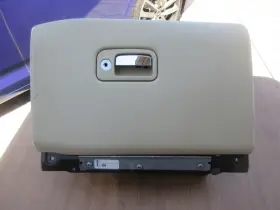 2r83f61a10apia001 Jaguar 03-08 S-type R X202 Tan Beige Glove Box Door Assembly