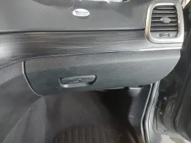 2919008 Jeep Used Glove Box Fits 2019 Grand Cherokee Grade A