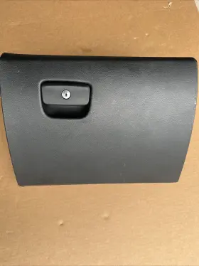 Pp01450113bl Jeep 2014 - 2018 Grand Cherokee Glove Box Compartment Door Lid Oem