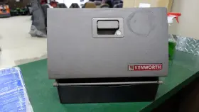S29-1020 Kenworth Glove Box
