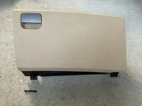 Ffb500141pvj Land Rover 05-09 Oem Lr3 Alpaca Beige Lower Glove Box Door Clean Good Handle