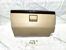 Land Rover Mldg-6h52-f06024-a 2012-2015 Lr2 Glove Box Compartment Almond Beige Wood Grain Oem