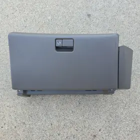 260.le1203 Lexus 99-03 Rx300 Oem Dash Glove Compartment Box And Door Beige/tan Interior