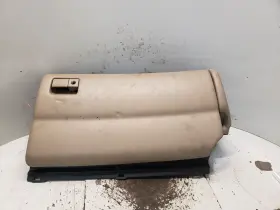 260.le1t96 Lexus Ls400 1996 Glove Box 1388816