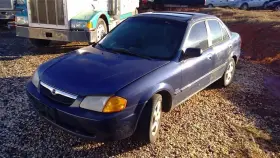 260.mz1j00 Mazda Protege 2000 Glove Box 191678