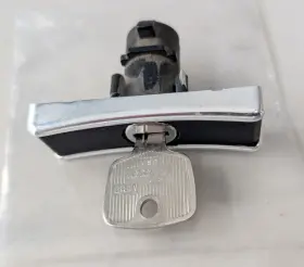 1076800584 Mercedes-benz Nos W116 R107 Glove Box Lock With Key 450sl 450sel 300sd