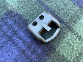 1266890125 Mercedes-benz W126 C126 Glove Box Latch Catch 1266890125 Mercedes-benz W126 C126 Glove Box Latch Catch