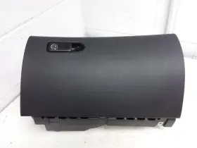 260.mb1e16 Mercedes-benz C450 2016 Glove Box 886748