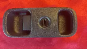 Mr402499 Mitsubishi 2001-2006 Montero Gen 3 Glove Box Lock Latch Oem