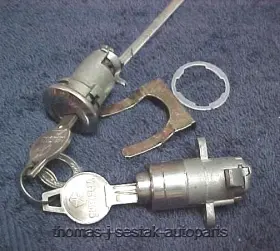 2520807 Mopar Nos Trunk Glove Lock Set With Pentastar Keys Plymouth Fury Dodge 63 64 65