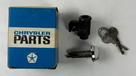 2999464 Mopar Nos Glove Box Lock All 1970 Most 1971-4 A C And E Body #2999464 2999464 Mopar Nos Glove Box Lock All 1970 Most 1971-4 A C And E Body #2999464