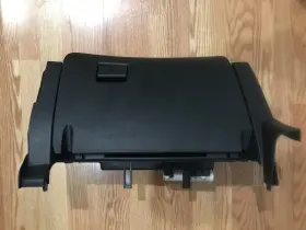 685pr-9uf0a Nissan 685pr9uf0a 19-23 Murano Glove Box Storage Compartment Oem 681029uf1a