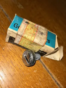 9632760 Nos 1979-85 Gm Glove Box Door Cylinder Lock Uncoded #9632760