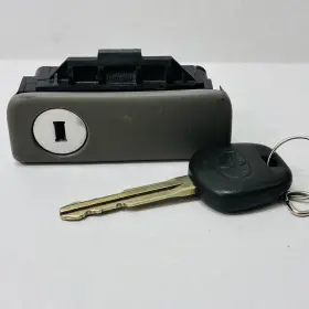 55563-35010 Oem Toyota 2003-2009 4runner Glove Box Latch Compartment Handle Gray With Key Oe