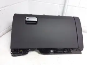 260.po1417 Porsche Cayenne 2017 Glove Box 891098