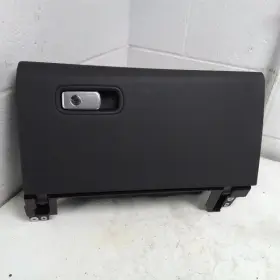 260.po1u18 Porsche Panamera 2018 Glove Box 948457
