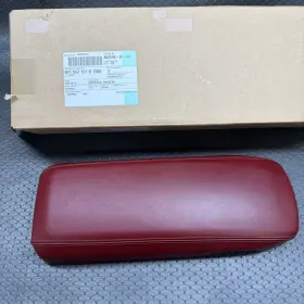 9p1857151bog6 Porsche 991 982 718 Bordeaux Red Center Console Lid With Crest Oem 9p1857151bog6 Porsche 991 982 718 Bordeaux Red Center Console Lid With Crest Oem