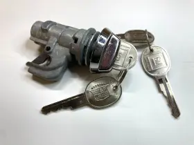 Py183c Py Autolock Glove Box Case Lock And Key Set For 1969-1986 Cadillac Deville Eldorado Fleetwood