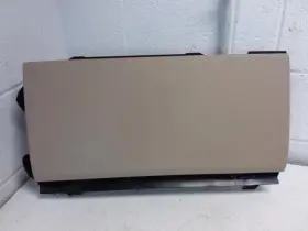 260.rv1517 Rover Range Rov 2017 Glove Box 940474