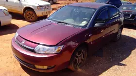 260.gm7p03 Saturn Ion 2003 Glove Box 235028