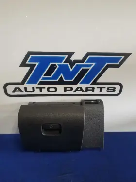 260.gm7s08 Saturn Glove Box Fits 07-10 Sky Owners Manual Vent Nice