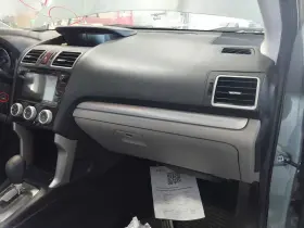 260.su1s16 Subaru Forester 2016 Glove Box 2906387