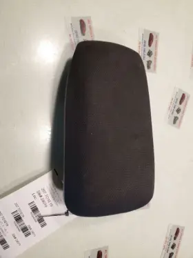 207.to1e19 Toyota Corolla 2019 Armrest 40448