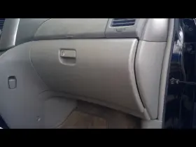 260.to1208 Toyota Sienna 2008 Glove Box 864189