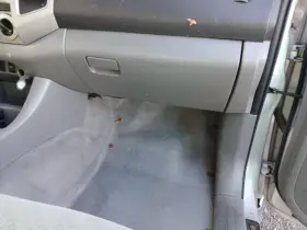 260.to1809 Toyota Tacoma 2009 Glove Box 1393555