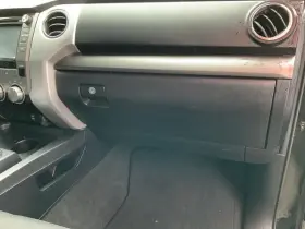 260.to1917 Toyota Tundra 2017 Glove Box 1351978