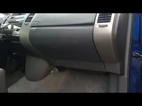 260.to1c09 Toyota Prius 2009 Glove Box 1065953