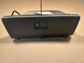 260.to1h95 Toyota Camry 1995 Glove Box 560303