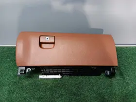 260.to1s16 Toyota Sequoia 2016 Glove Box 1000960