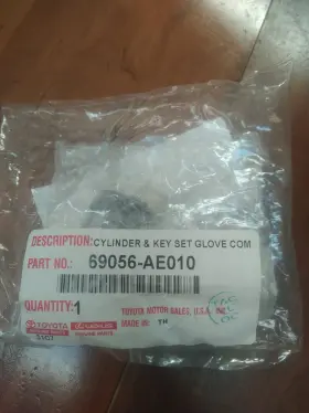 69056-ae010 Toyota Genuine Sienna Solara Avalon Glove Box Lock Cylinder And Key 69056-ae010 Toyota Genuine Sienna Solara Avalon Glove Box Lock Cylinder And Key