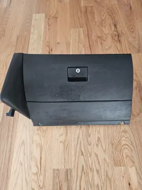 11330300d Volkswagen Mk4 Vw Golf Gti Jetta Glove Box P/n