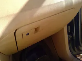 260.vw1n06 Volkswagen Glove Box Fits 06 Passat 3762917