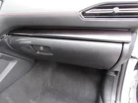 Volvo 260.su1w22 V60 2022 Glove Box 1098469